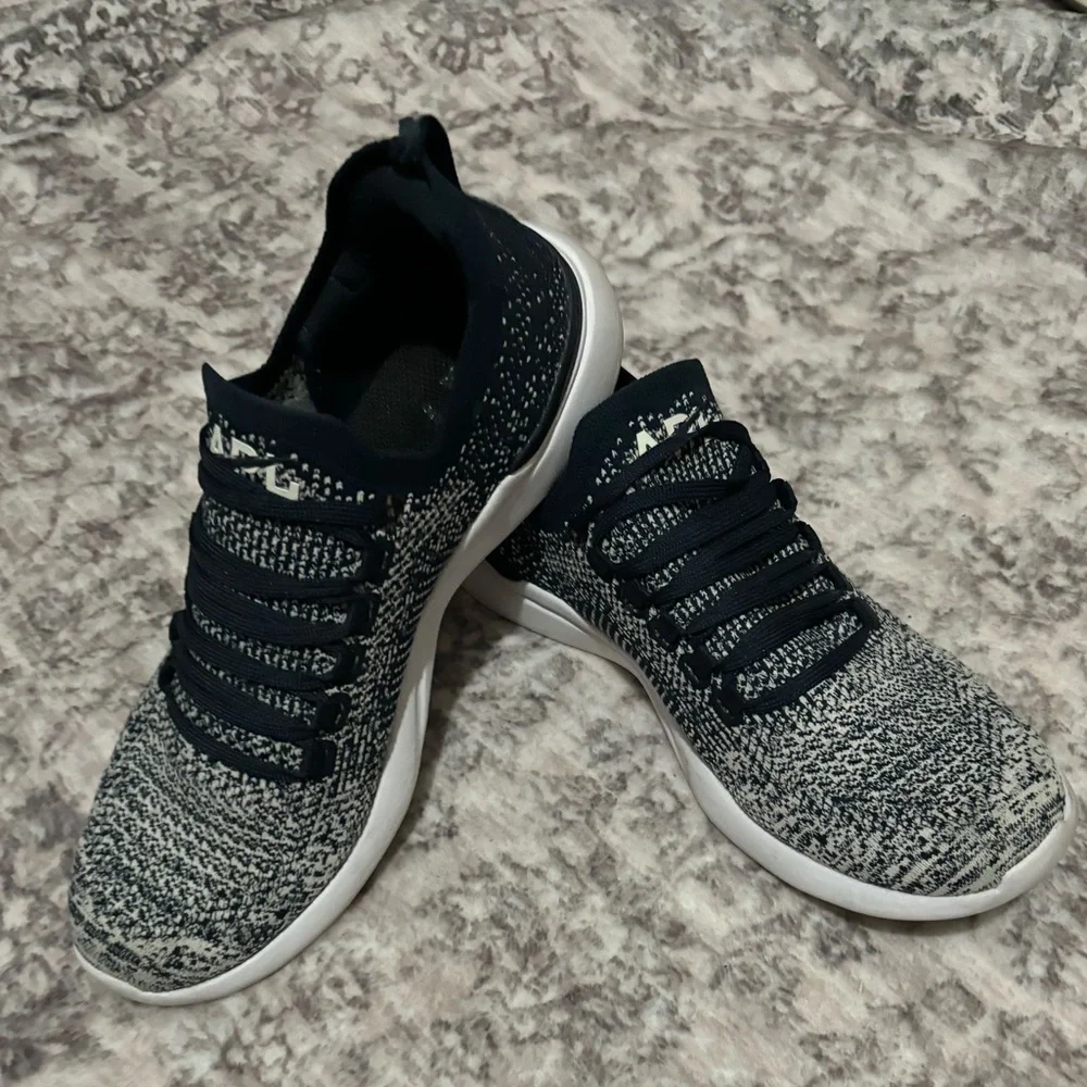 ⚡️APL Techloom Breeze Knit Sneakers in Blue/grey/white